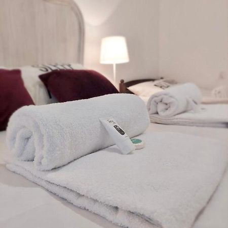 Pod Roza Economy Bed & Breakfast Łeba Exterior foto